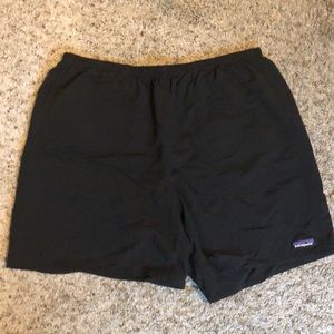 Men’s XL “7 Patagonia Baggies